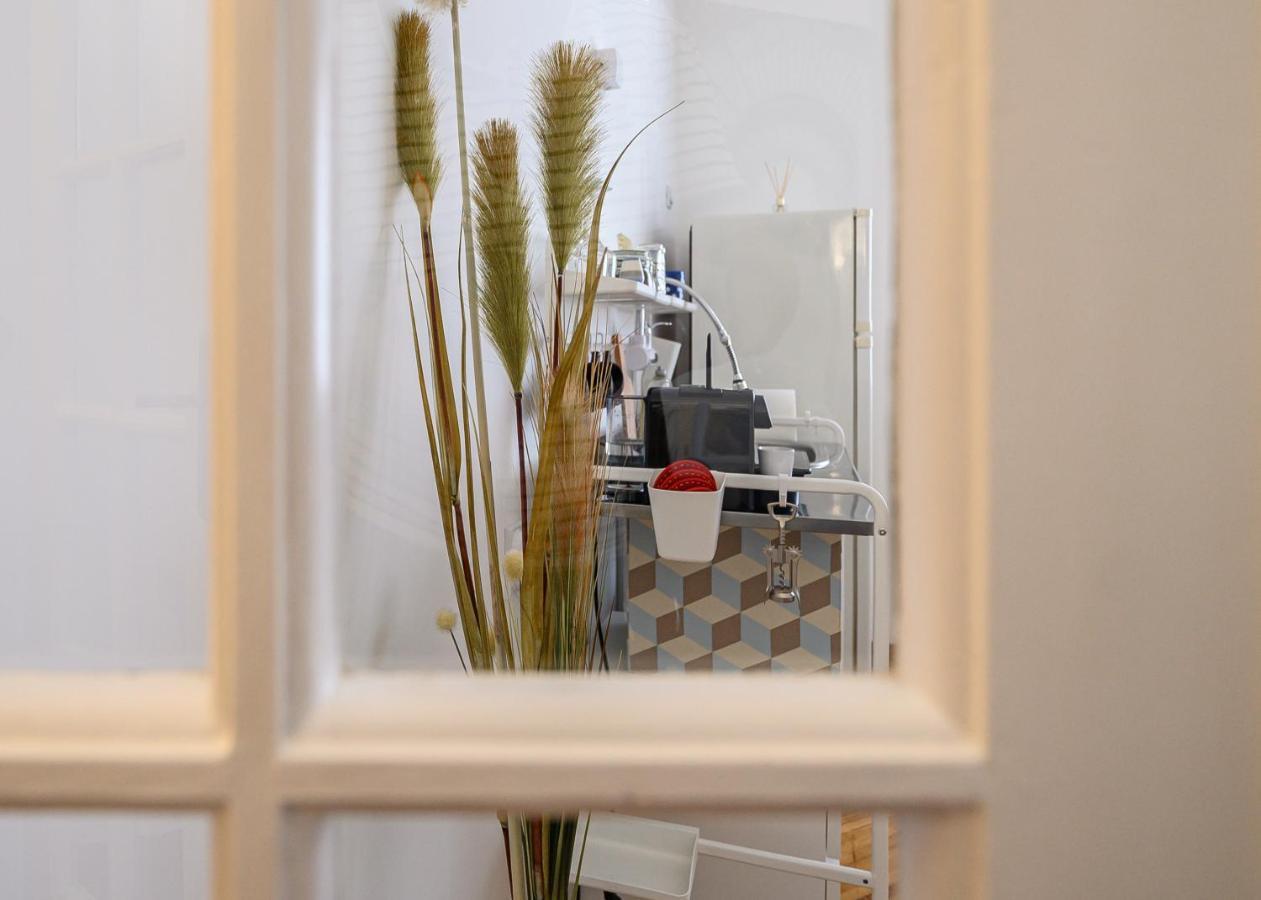 Center Retro Apartment Ni エクステリア 写真