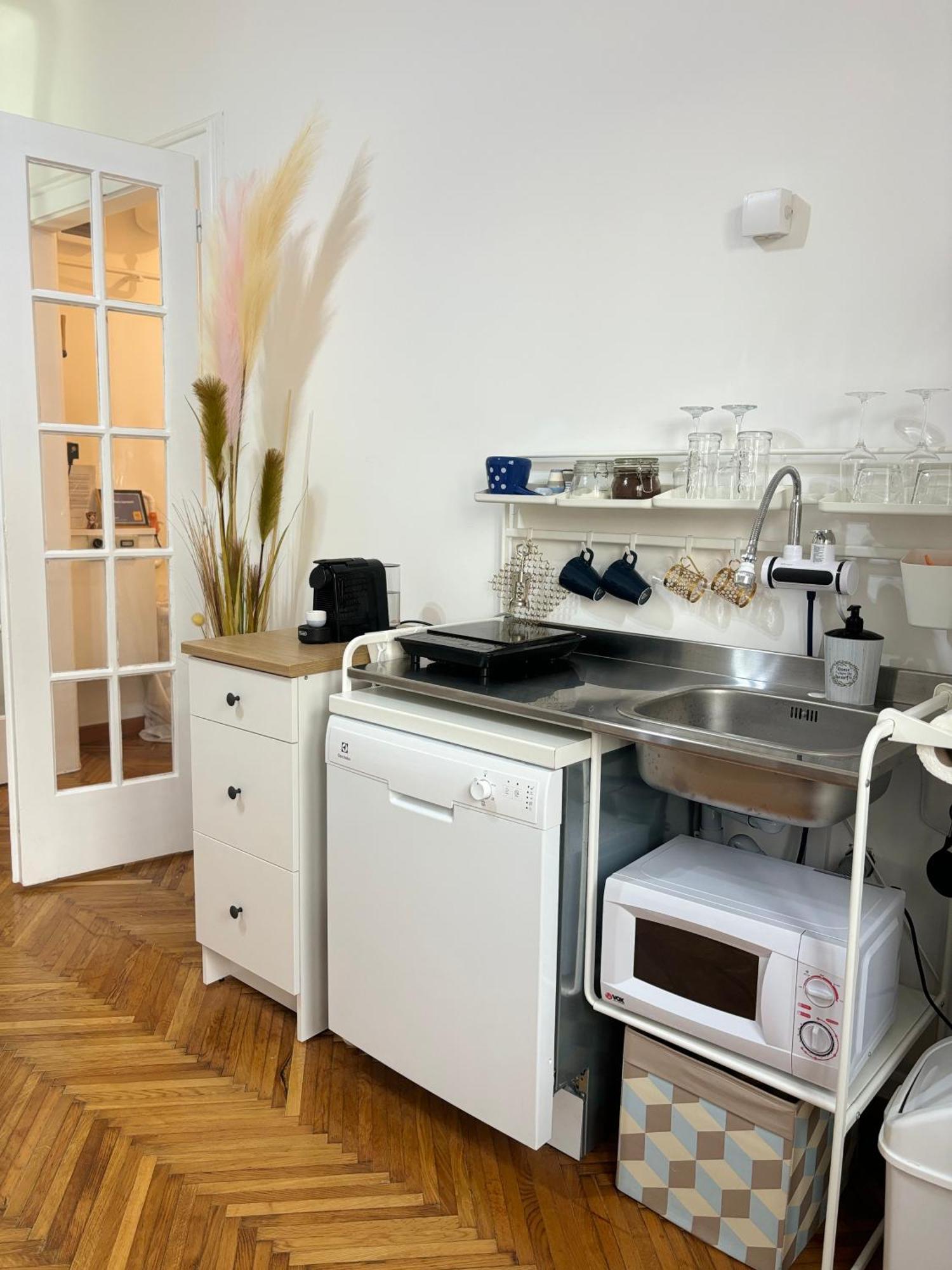 Center Retro Apartment Ni エクステリア 写真